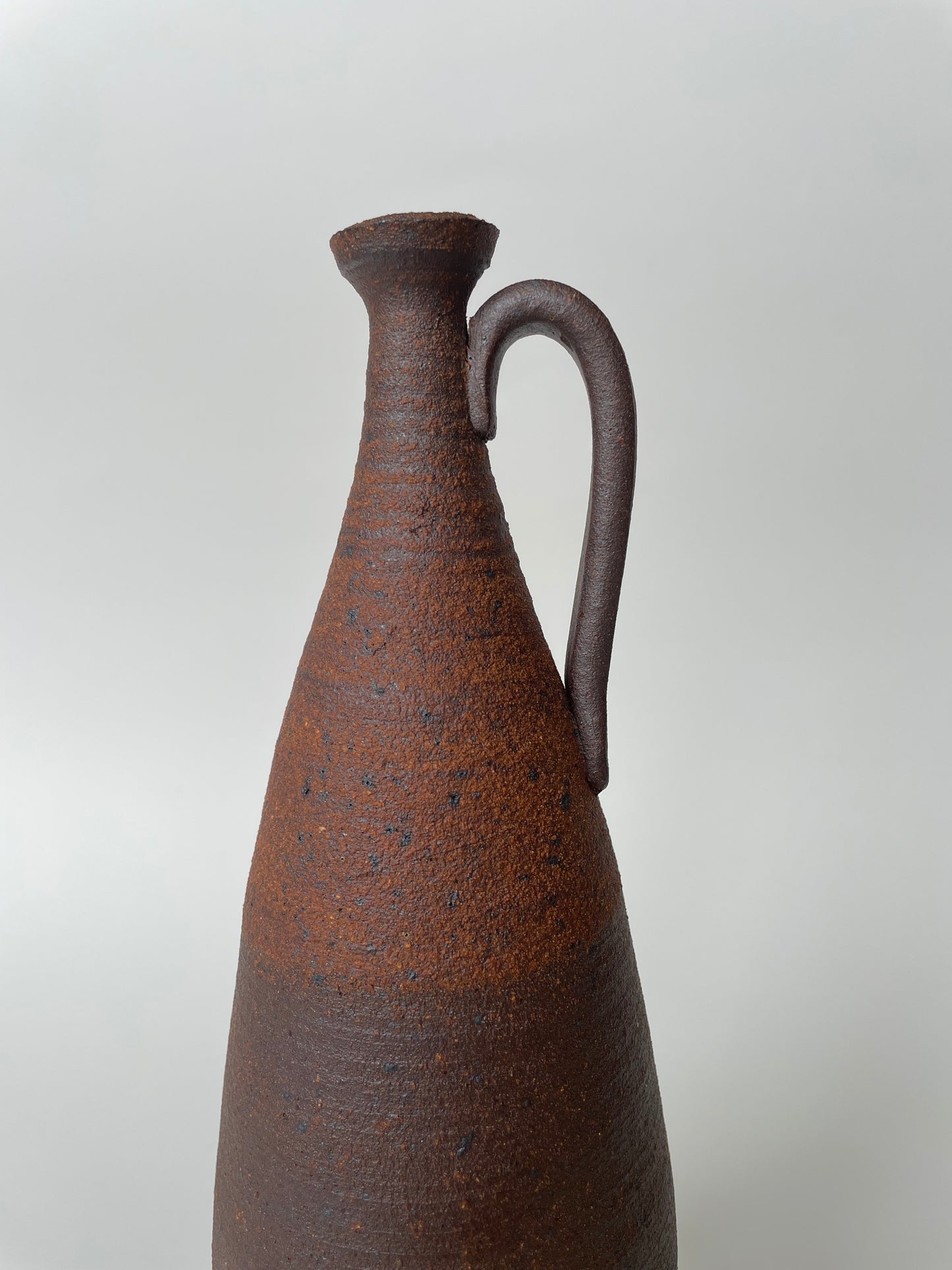 Bottle with handle